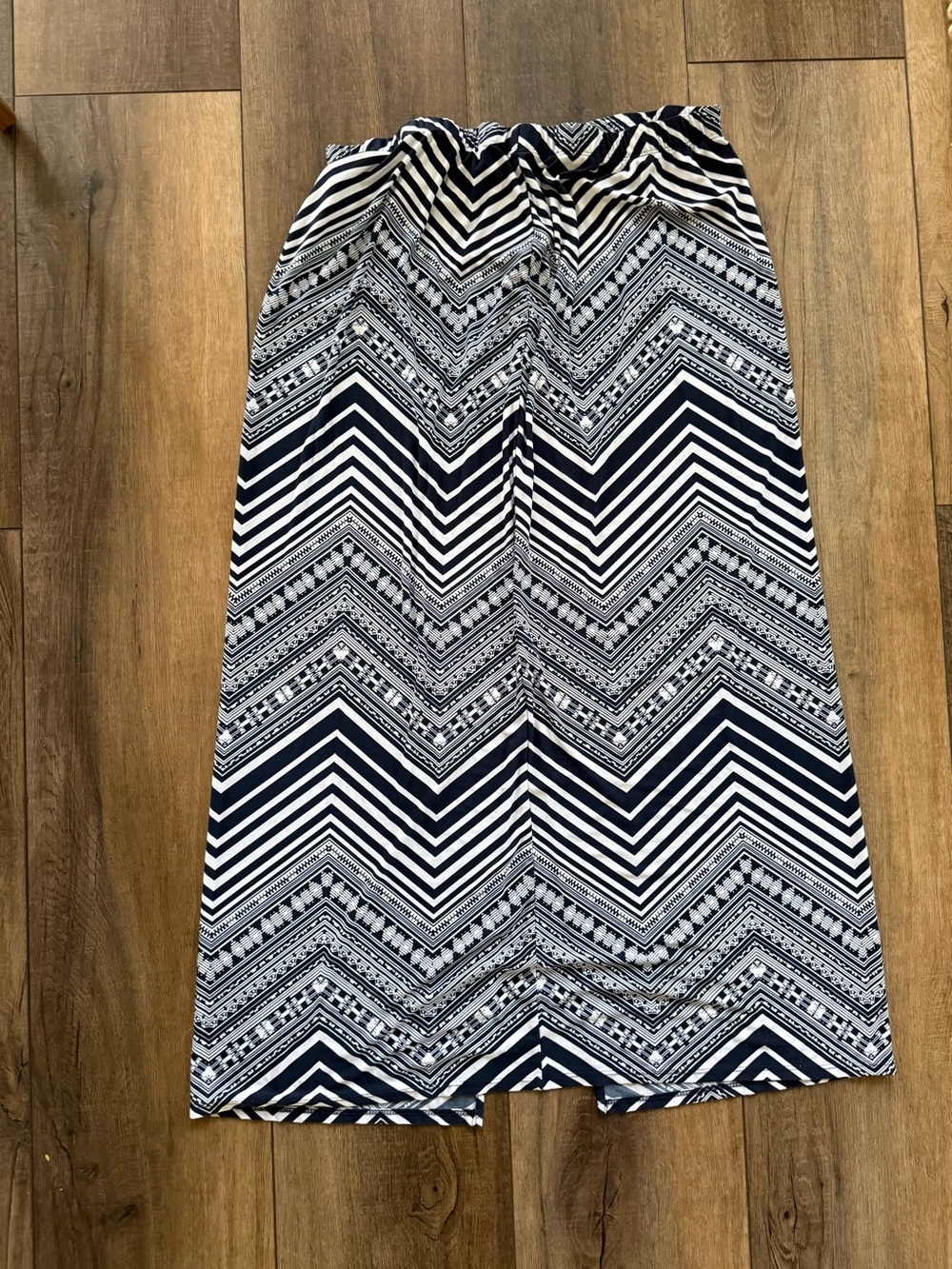Susan Graver Navy off White Chevron-Print Maxi Skirt 16 stretch
